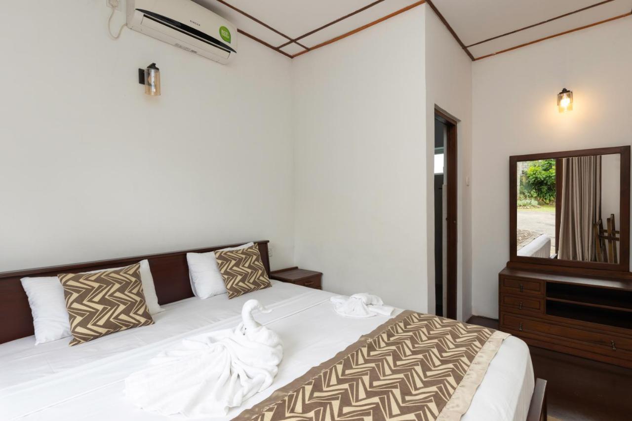 Surveyor'S Residence Bungalow Канди Экстерьер фото